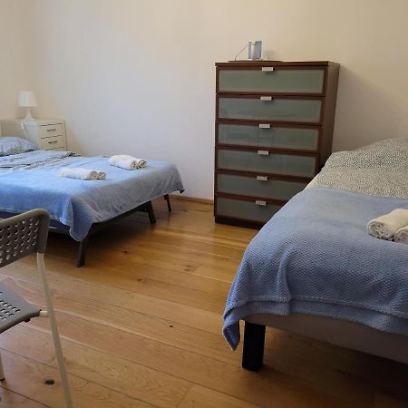 Appartement 4 Pory Roku à Łomianki Extérieur photo