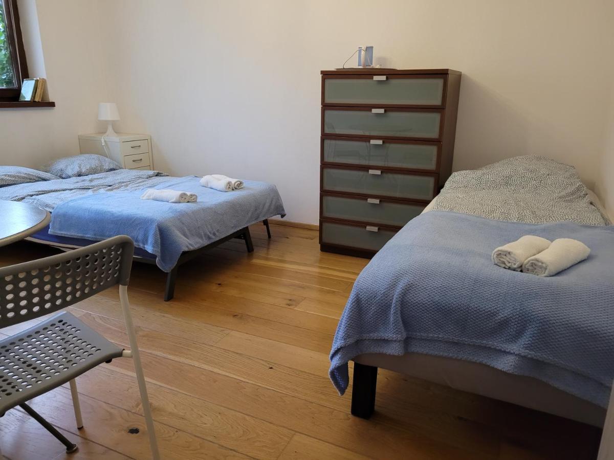 Appartement 4 Pory Roku à Łomianki Extérieur photo